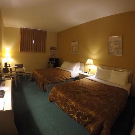 George Mountain View Hotel & Resto Мерритт Экстерьер фото