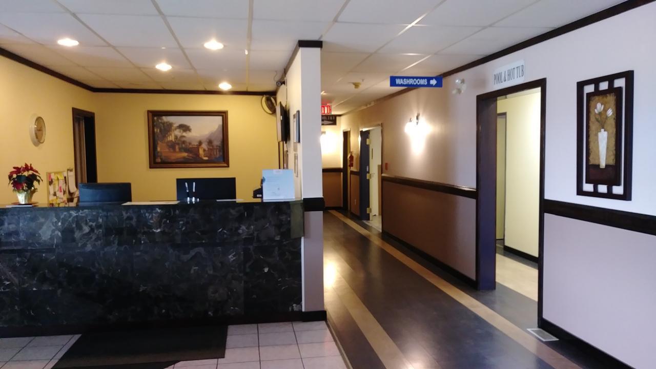 George Mountain View Hotel & Resto Мерритт Экстерьер фото