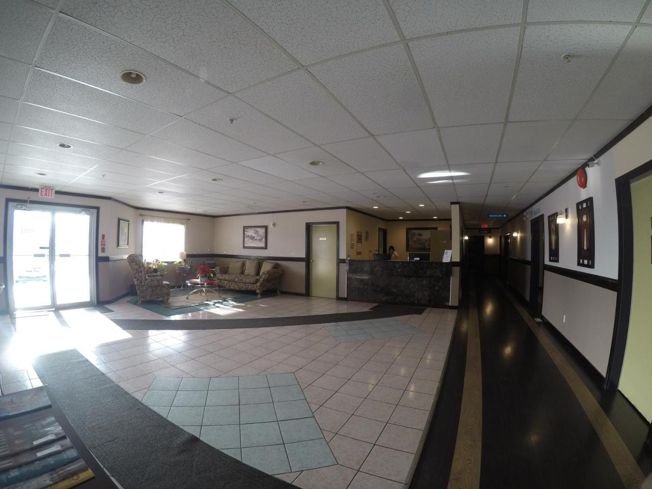 George Mountain View Hotel & Resto Мерритт Экстерьер фото