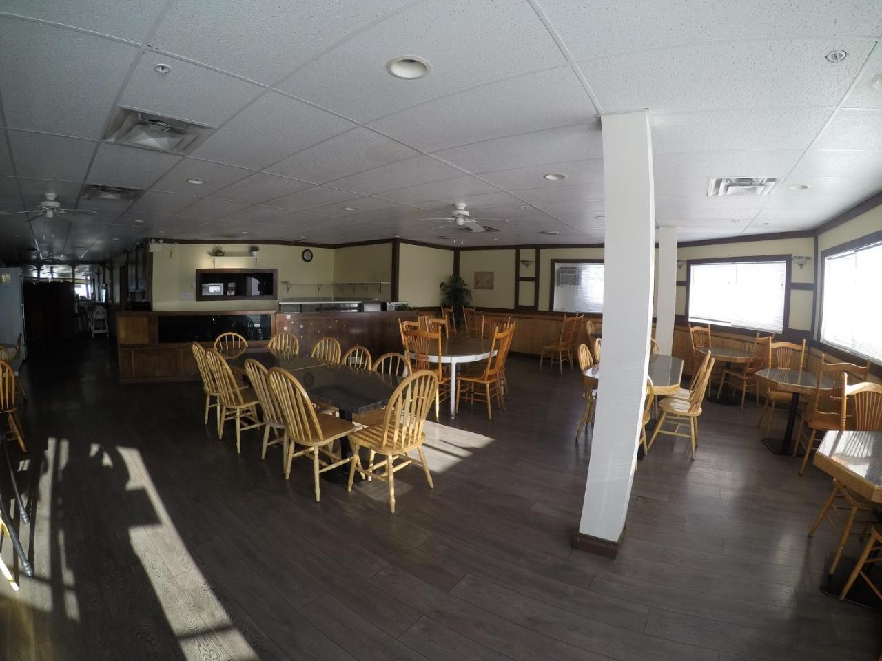 George Mountain View Hotel & Resto Мерритт Экстерьер фото